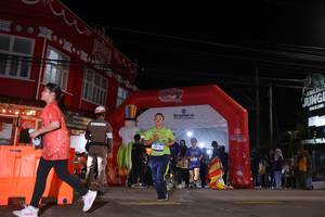 BIB: 4616
                            <button type="button" onclick="openModal(26265391)" class="btn btn-primary btn-sm float-right btn-popup" data-toggle="modal" data-target=".modal-high-quality">
                        <i class="fas fa-shopping-cart"></i> Add to Cart
                    </button>
                                            <button type="button" onclick="isThisMe(26265391, true)" class="btn btn-success btn-sm float-right btn-popup btn-isme hidden" data-toggle="tooltip" data-placement="bottom" title="นี่คือรูปของคุณใช่ไหม คลิกที่นี่เพื่อเอาเข้าอัลบั้ม">
                        <i class="fas fa-plus"></i> Add to album
                    </button>
                    <button type="button" onclick="isThisMe(26265391, false)" class="btn btn-warning btn-sm float-right btn-popup btn-isnotme hidden">
                        <i class="fas fa-ban"></i> Remove from album
                    </button>